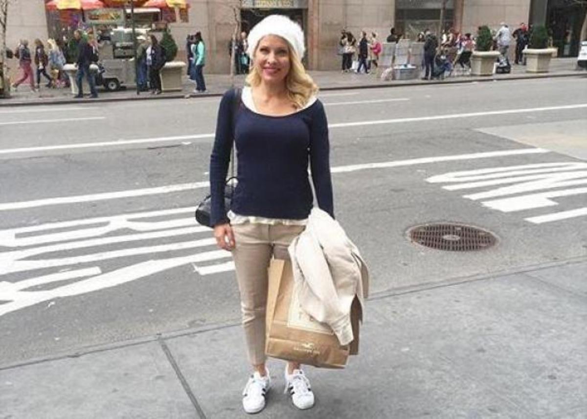 Ελένη Μενεγάκη: Επεισοδιακή επιστροφή στην Αθήνα!