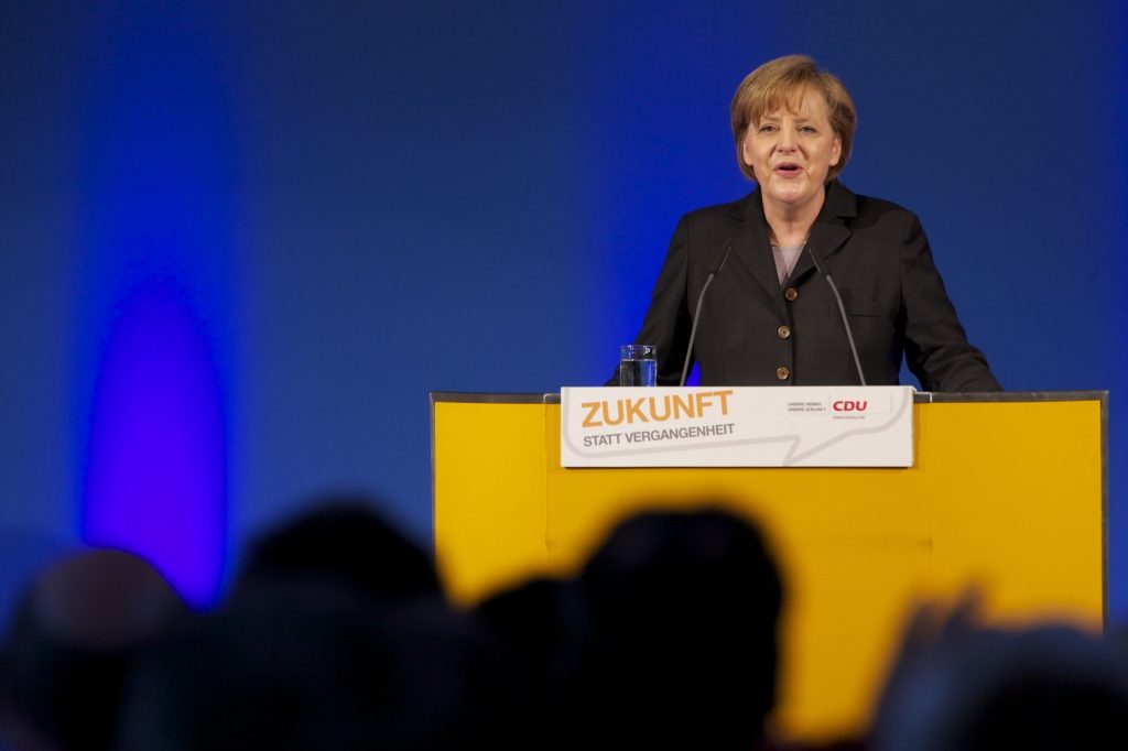 Στενός συνεργάτης της Μέρκελ επιτέθηκε σε βουλευτή