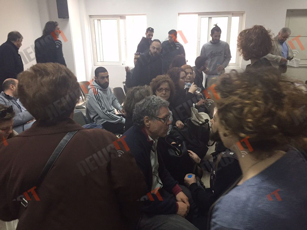 Δίκη Χρυσής Αυγής: Για τις 7 Μαϊου διεκόπη η δίκη της Χρυσής Αυγής – Απούσα όλη η ηγετική ομάδα – Παρόντες οι γονείς του Φύσσα