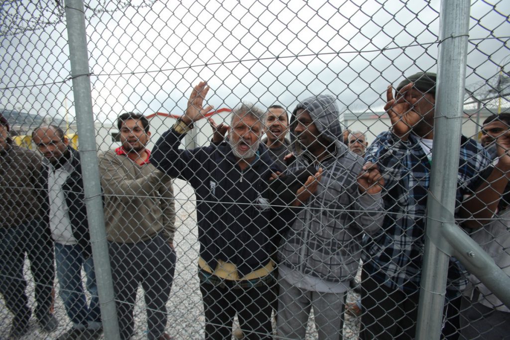 Το Ποτάμι κατηγορεί την κυβέρνηση ότι θα επαναφέρει τους μετανάστες στο κέντρο