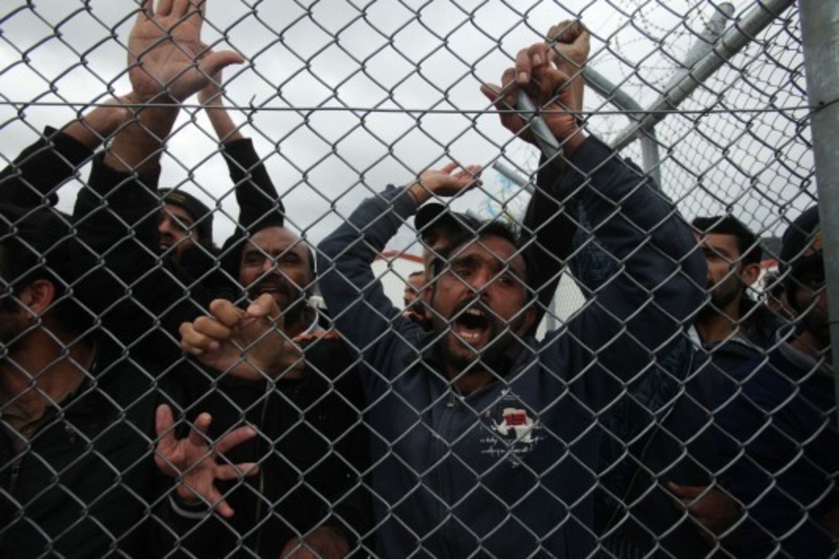 Στελέχη ΕΥΠ και ΕΛΑΣ εμπλέκονται σε κυκλώματα δουλεμπόρων! Έρευνες από αστυνομία και Δικαιοσύνη