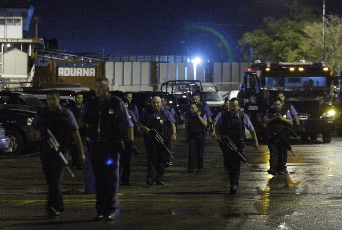 Συγκλονιστικό βίντεο: Συμμορία άνοιξε πυρ σε φυλακή και σκότωσε 17 άτομα