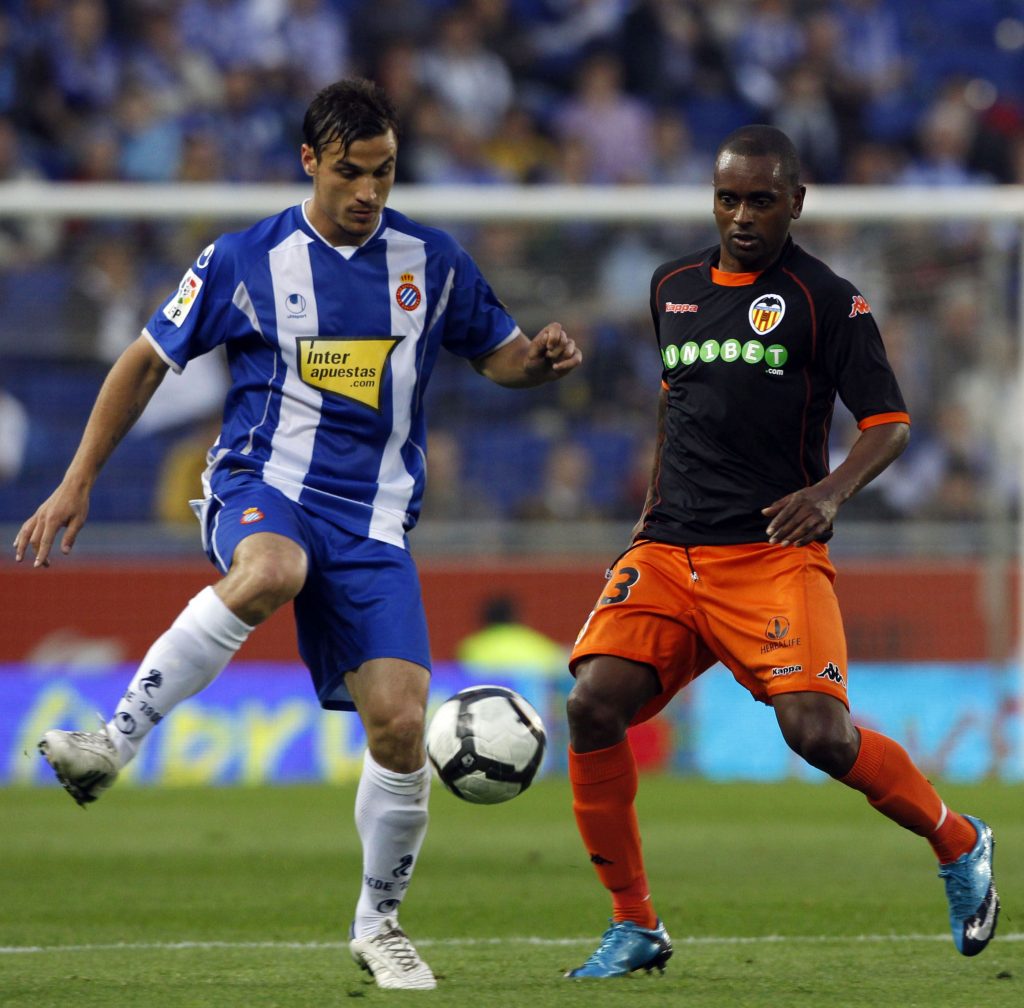 Ποδοσφαιριστής παρέσυρε ηλικιωμένες