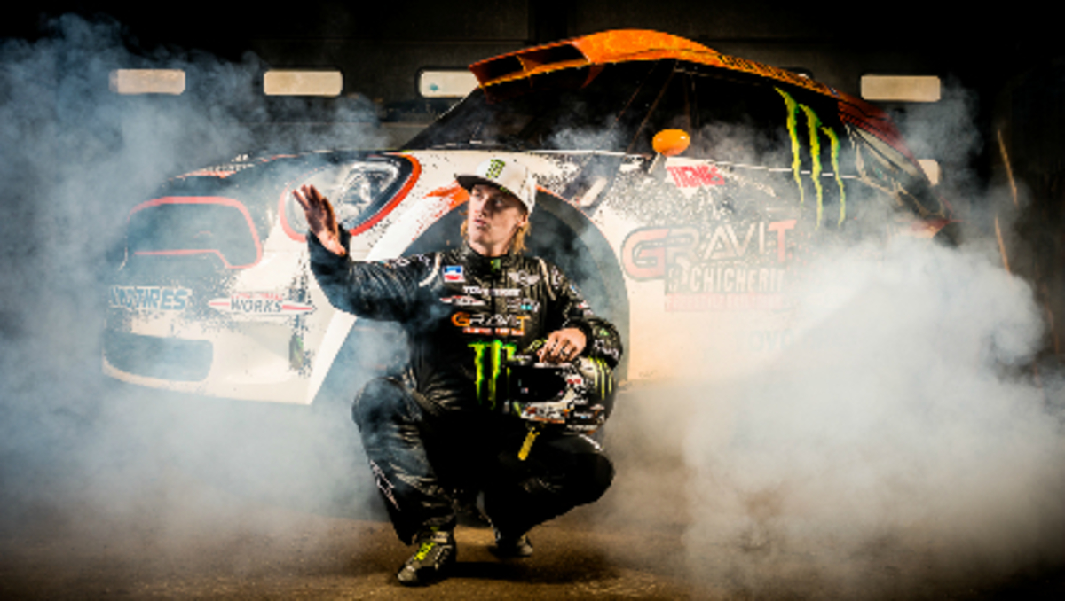 Η απόπειρα για το μακρύτερο άλμα με αυτοκίνητο είχε… ανώμαλη προσγείωση (VIDEO)