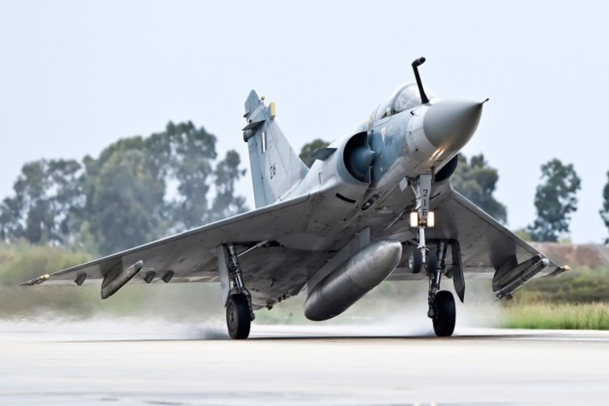 Χωρίς …φρένα μαχητικά της Πολεμικής Αεροπορίας