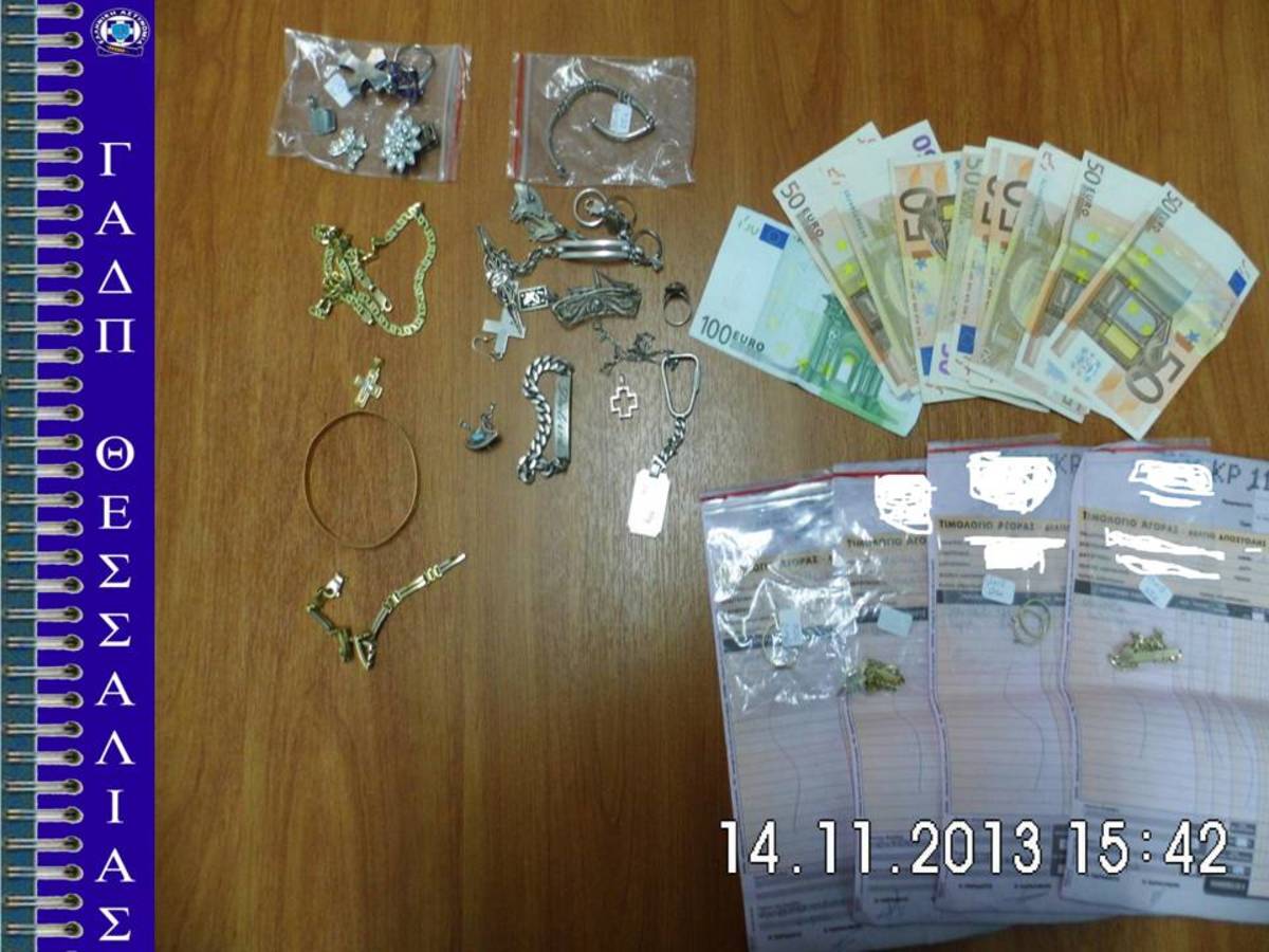 Αυτά που κατέσχεσαν οι αστυνομικοι - ΦΩΤΟ ΕΛ.ΑΣ.