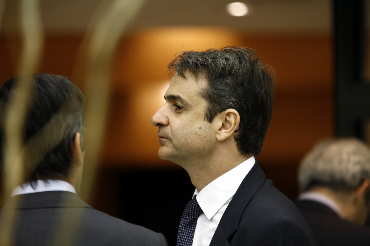 Ζήτησε έκτακτο συνέδριο ο Κ. Μητσοτάκης – Πιο ήπιος από την Ντόρα