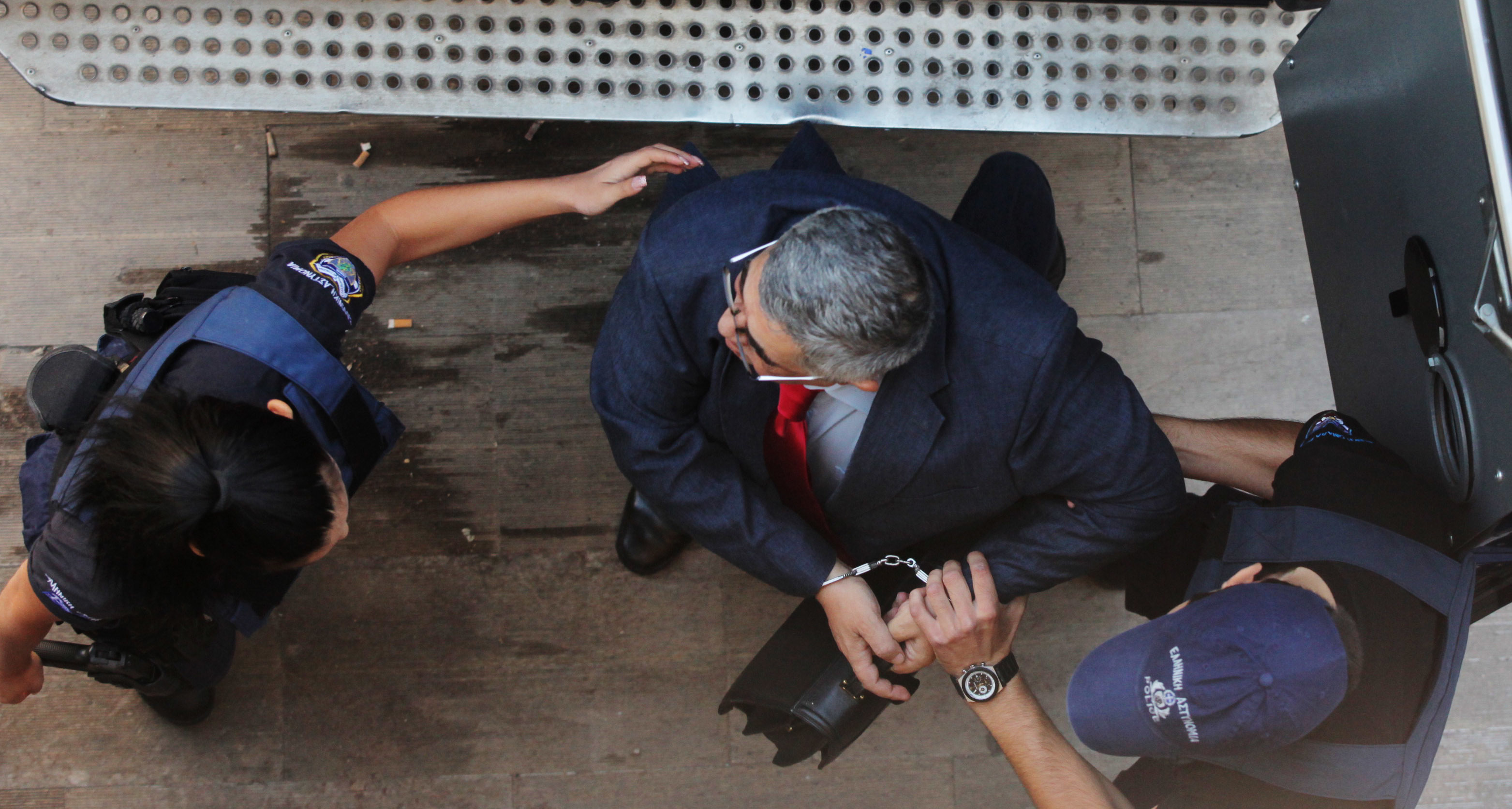 Χρυσή Αυγή: Επίθεση σε Ντογιάκο, κανάλια και “ψευδομάρτυρες” για το “γελοίο” πόρισμα