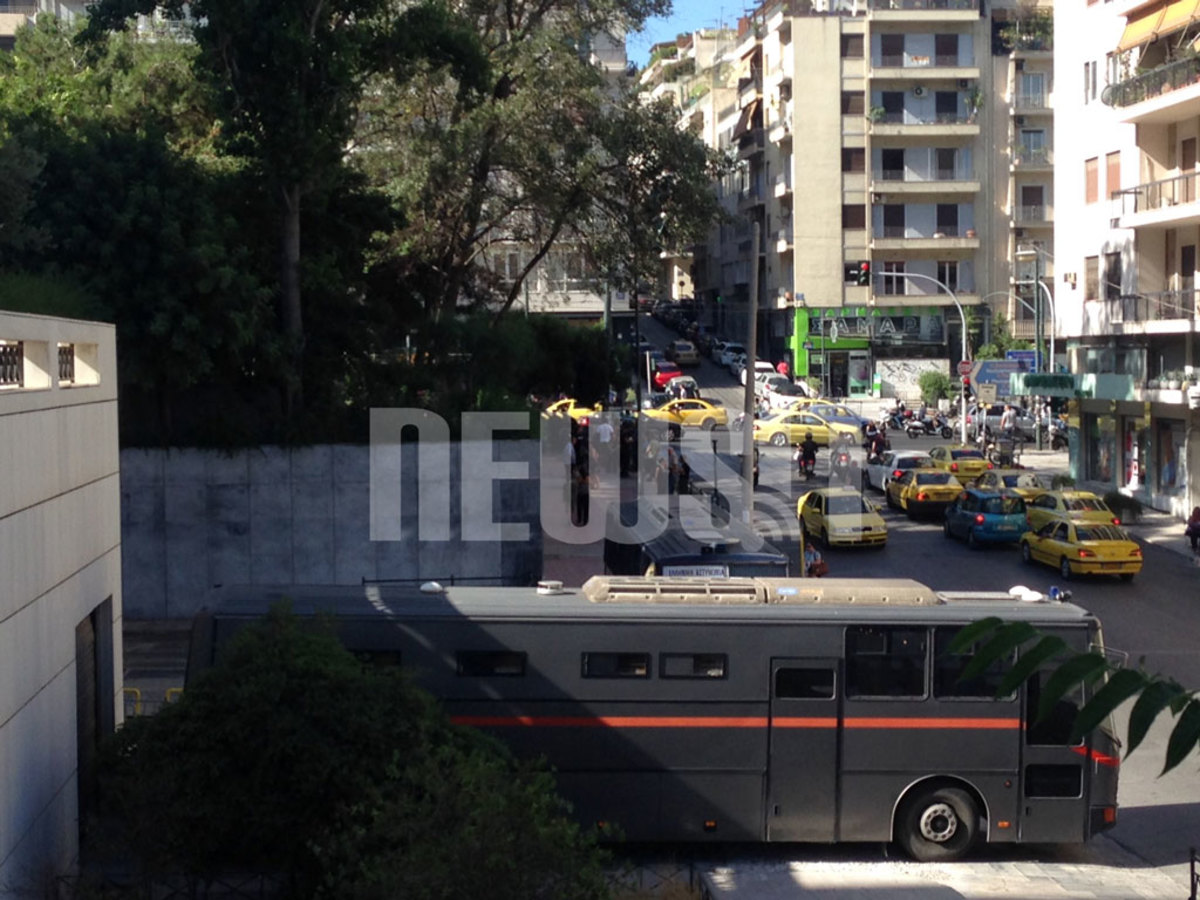 Ολοκλήρωσε την απολογία του ο Νίκος Μίχος – ΦΩΤΟ