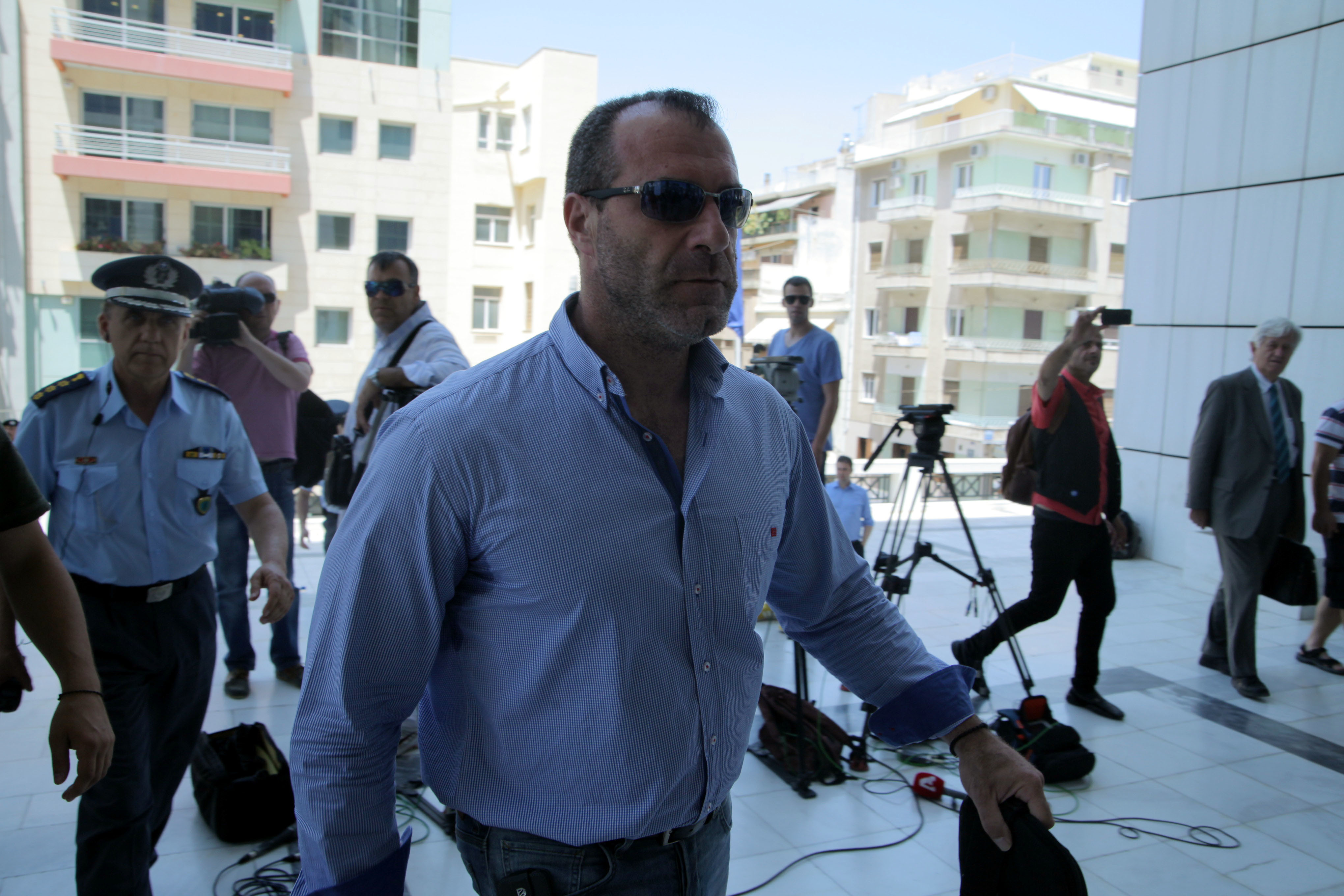 Οριστικά σε κατ’ οίκον περιορισμό ο Νίκος Μίχος – Που θα μπορεί να πηγαίνει