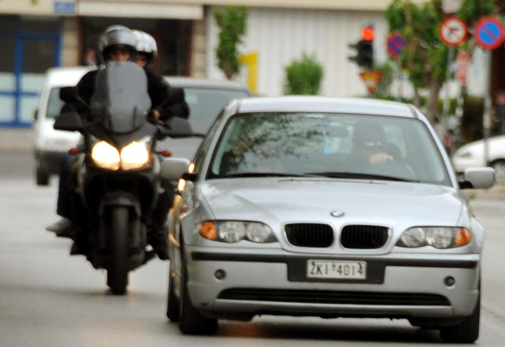 Υπάρχει “γαλάζιος Άκης”; – Τι εξυπηρετούν οι φήμες και τα σενάρια που διακινούνται