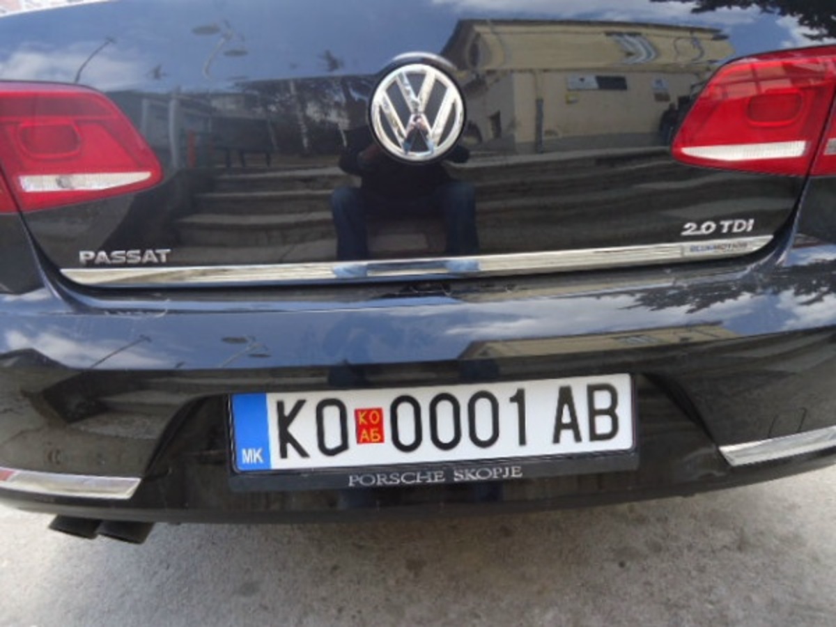 Καλύπτουν την ένδειξη “ΜΚ” στις πινακίδες των αυτοκινήτων της ΠΓΔΜ