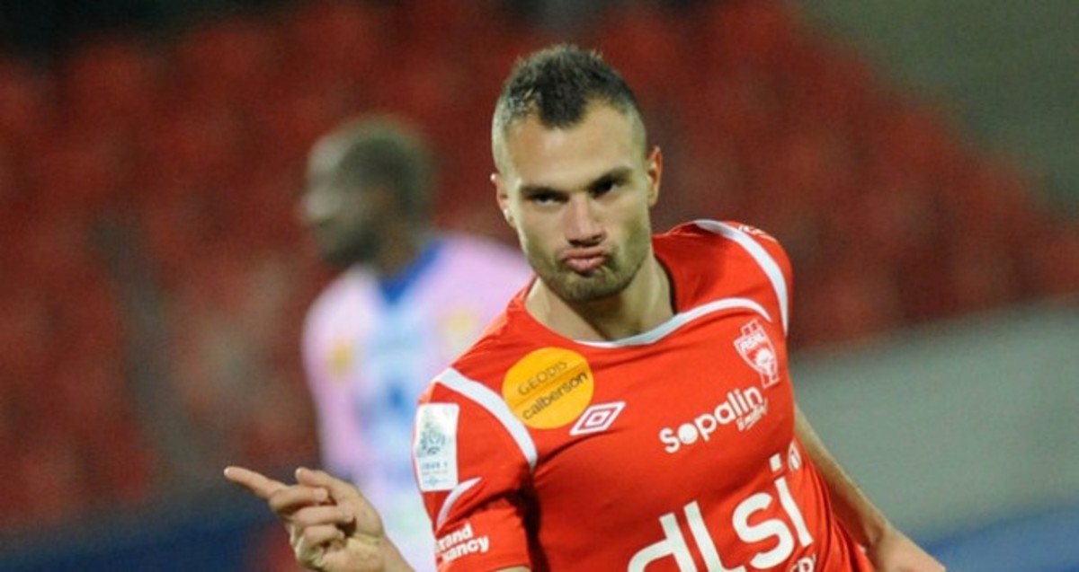 “Σε διαπραγματεύσεις με ομάδα ο Μολό”