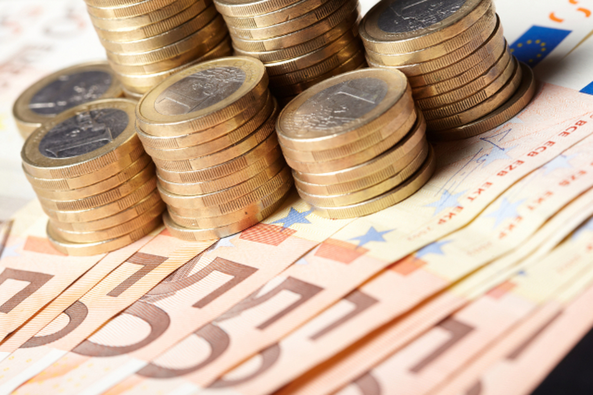 Μειώσεις μισθών εως και 35% στον ιδιωτικό τομέα από τις 15 Μαΐου – Ποια επιδόματα κόβονται