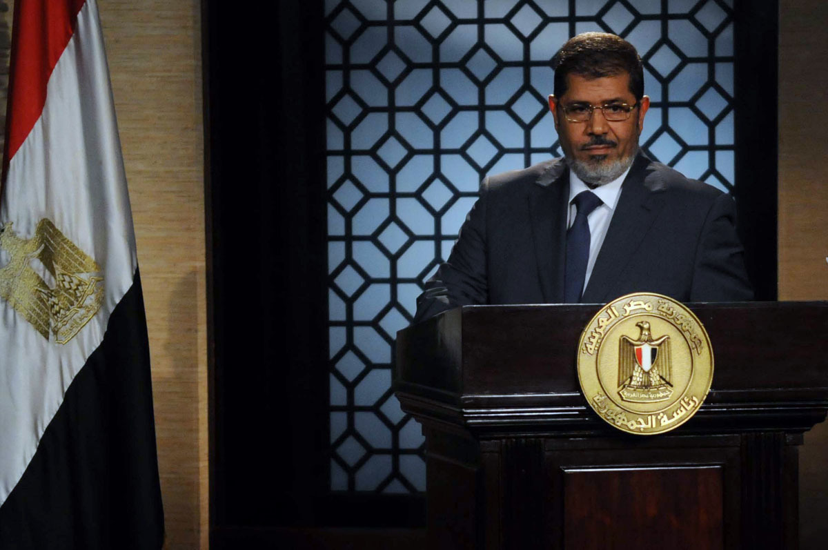 Αίγυπτος: Στη σταθεροποίηση της λίρας ελπίζει ο πρόεδρος Μόρσι