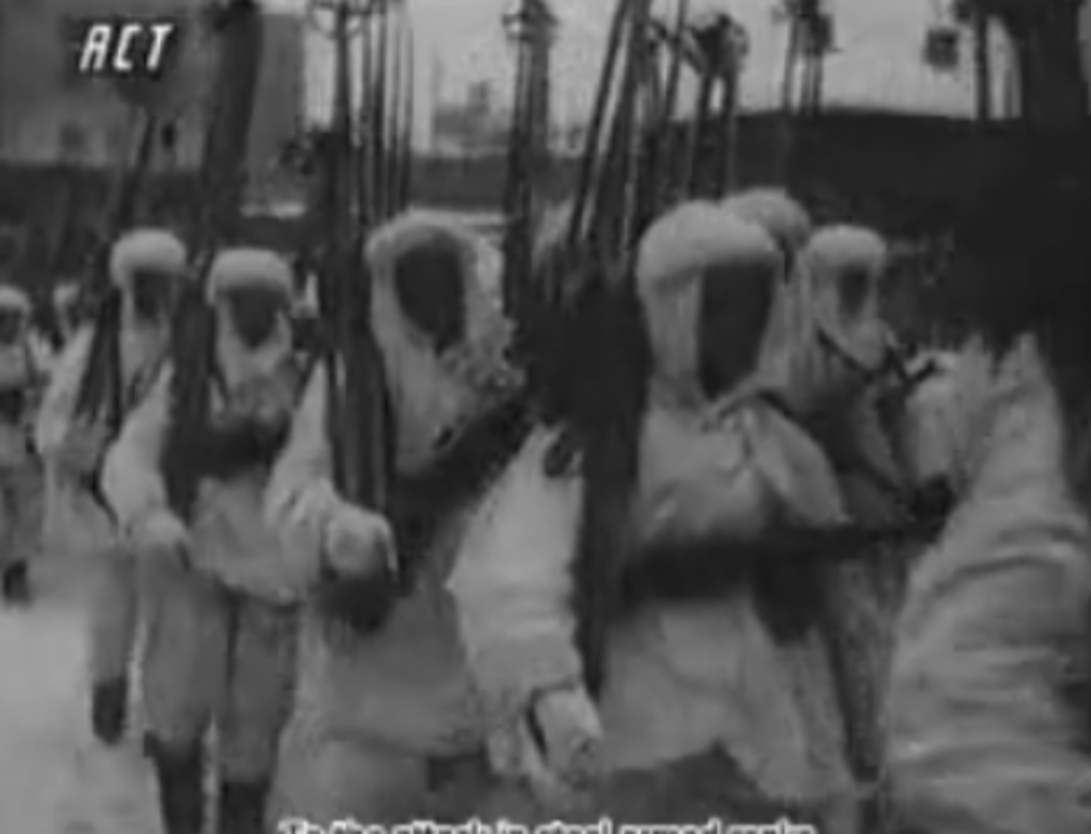 Η παρέλαση των υπερασπιστών της Μόσχας – Πλάνα από φιλμ εποχής!