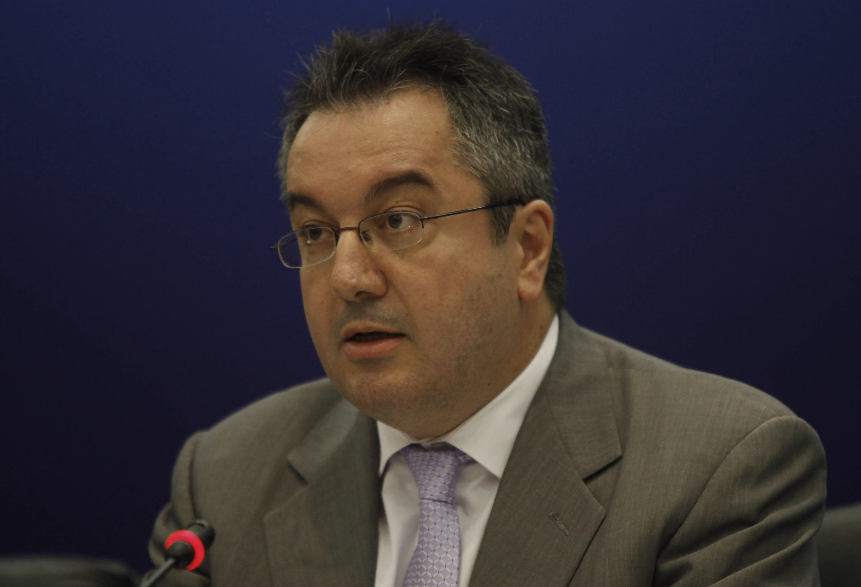 Μόσιαλος: Όσοι νόσησαν από κορονοϊό δυο φορές δεν τον μεταδίδουν
