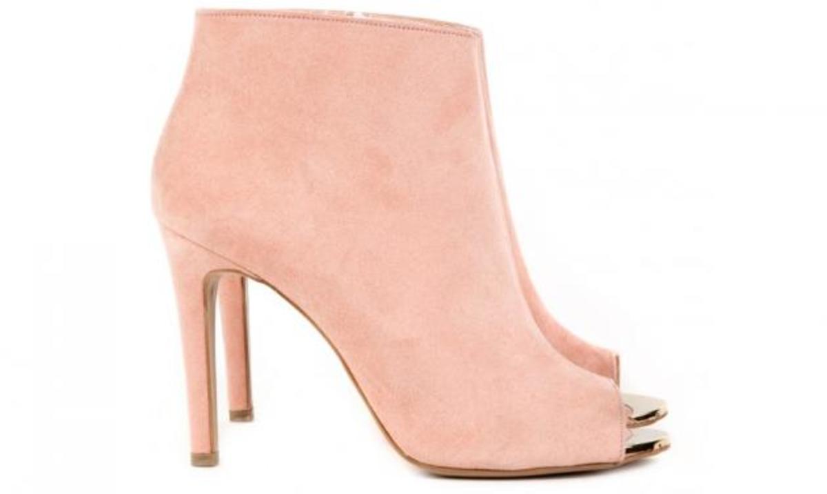 Απόκτησε τώρα αυτά τα ροζ peep toe μποτάκια!