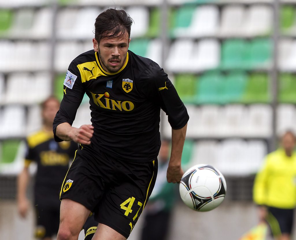 Αφού πήρε δανεικό τον Καρνέζη