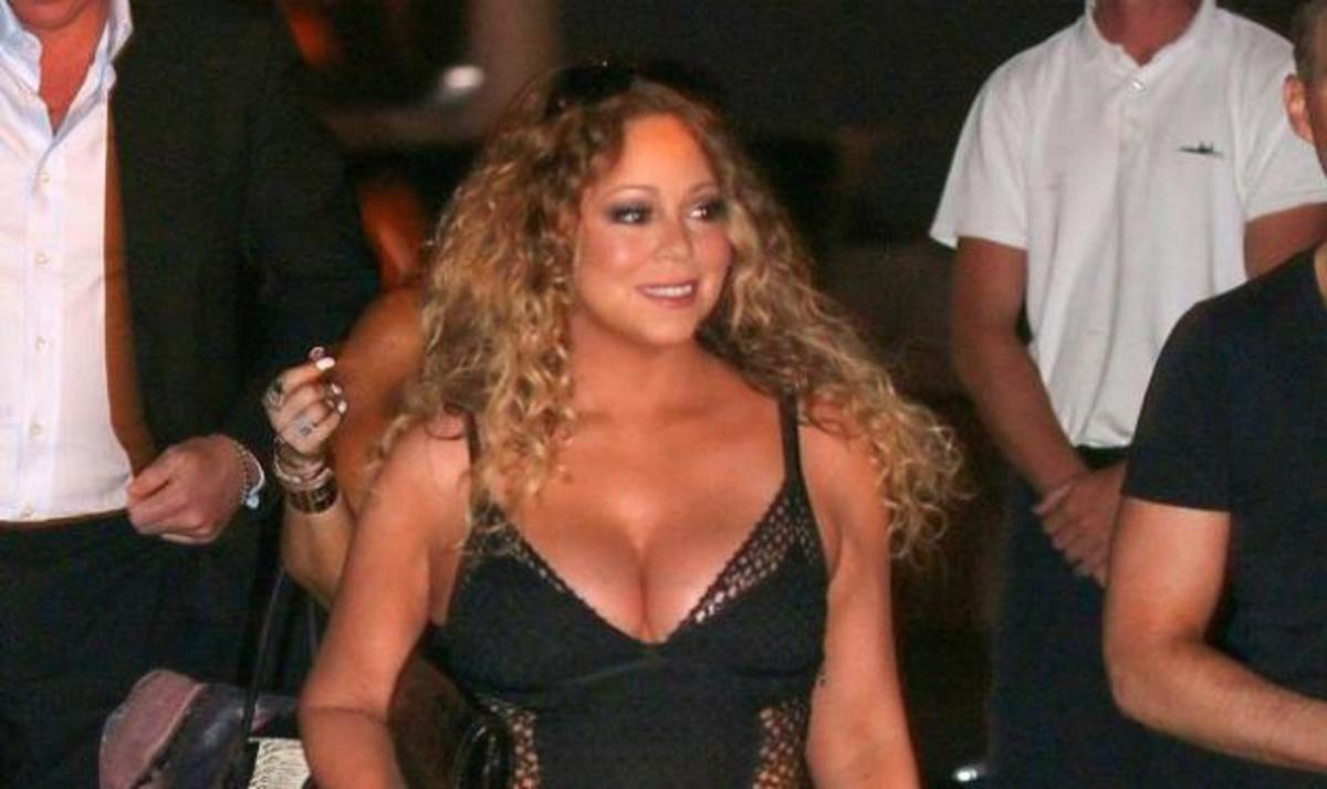 Mariah Carey: Έβαλε το πιο στενό φόρεμα του… κόσμου και μας έδειξε τις πλούσιες καμπύλες της!