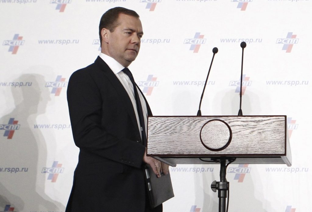 Έξαλλος ο Μεντβέντεφ για την απόφαση του Eurogroup