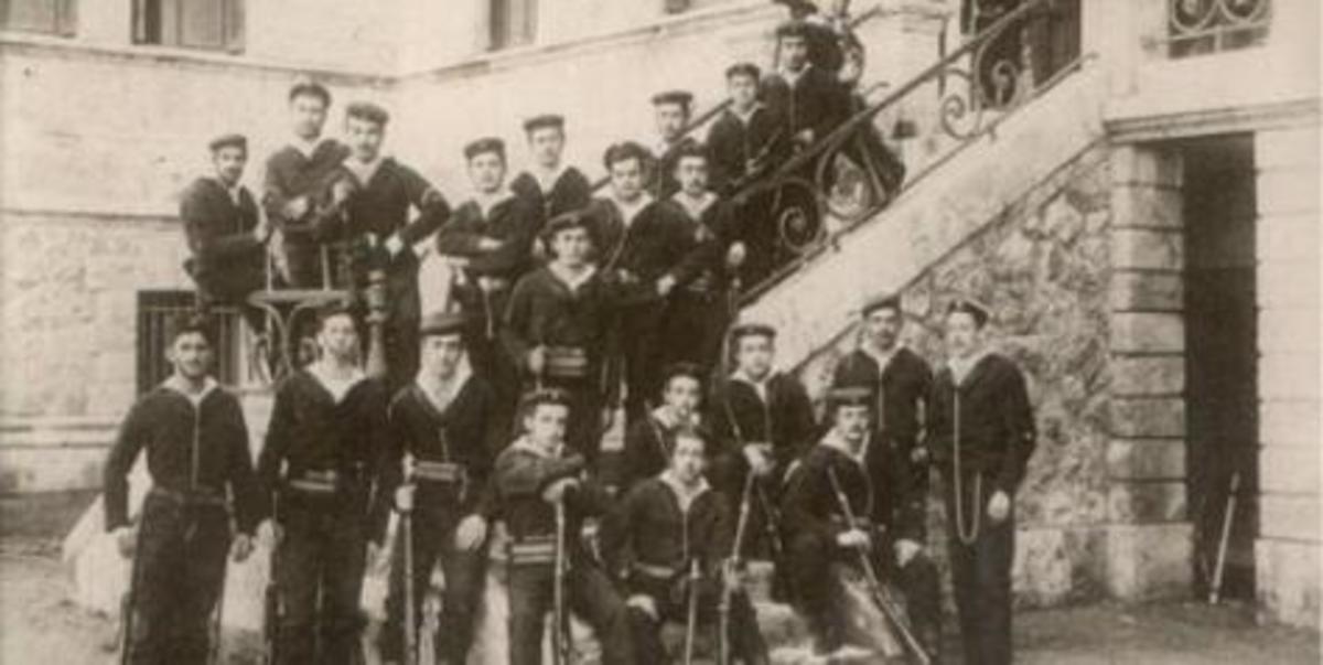 1909: Η άγνωστη εμφύλια ναυμαχία του Ελληνικού Στόλου στη Σαλαμίνα! Γιατί έγινε;
