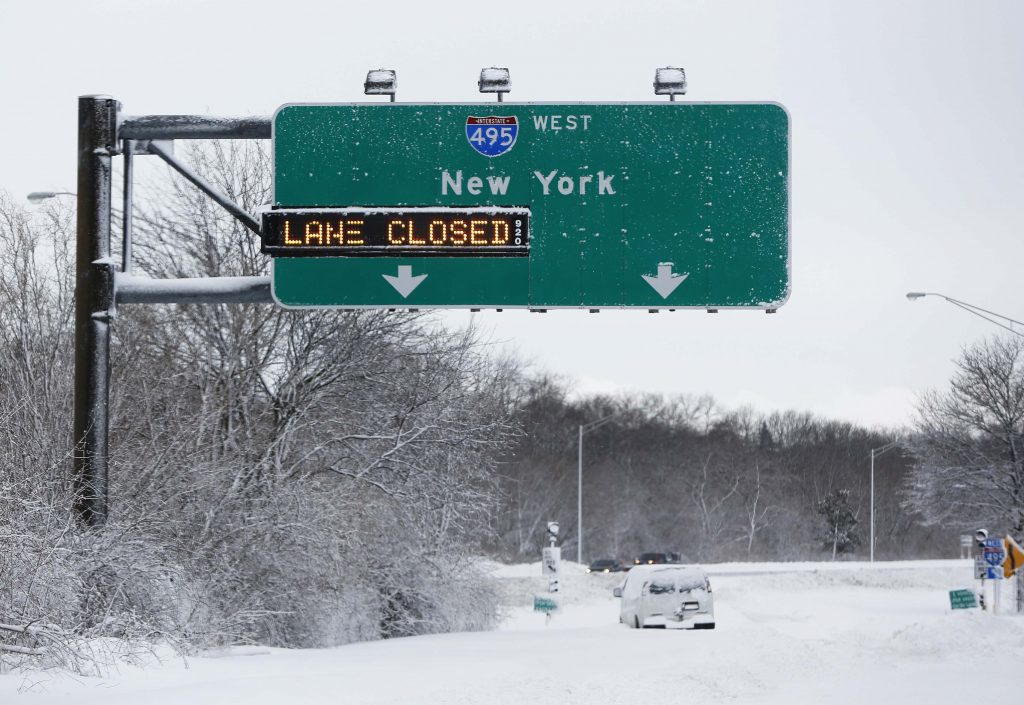 Χιονοθύελλα σαρώνει τη Νέα Υόρκη και τη Βοστώνη – ΦΩΤΟΡΕΠΟΡΤΑΖ