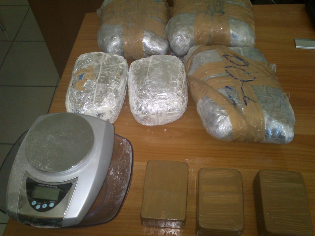 Συνελήφθη 29χρονος στη Νίκαια και αναζητούνται άλλα 11 άτομα για διακίνηση ναρκωτικών