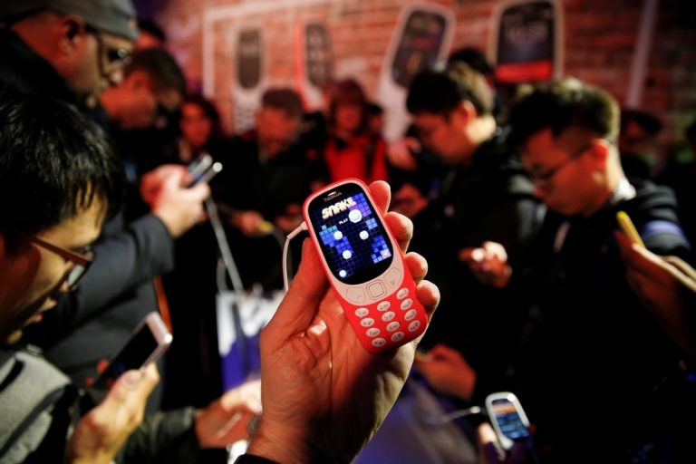 Nokia 3310: Επιστρέφει το θρυλικό μοντέλο 17 χρόνια μετά! [pics, vid]