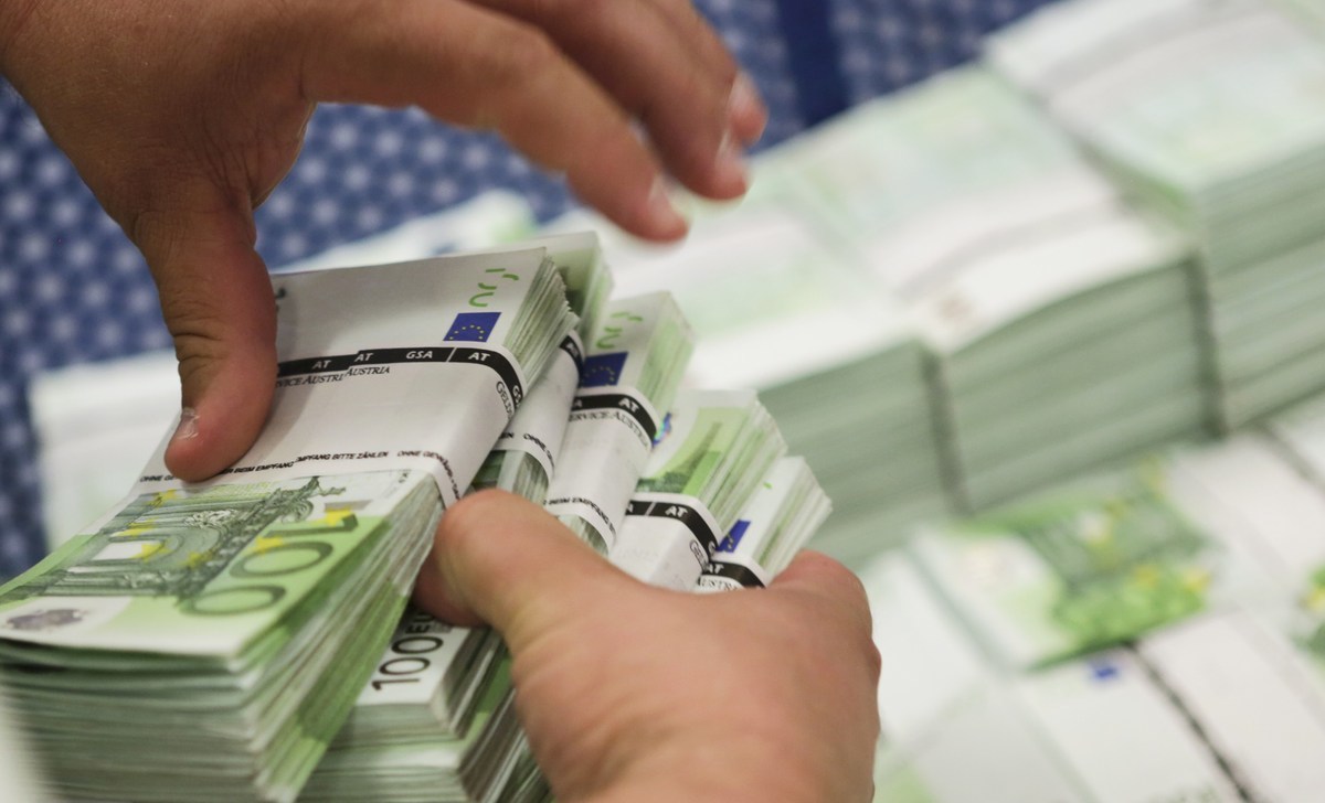 Η ΕΚΤ μείωσε κατά 900 εκατ. ευρώ την έκτακτη ρευστότητα στις ελληνικές τράπεζες