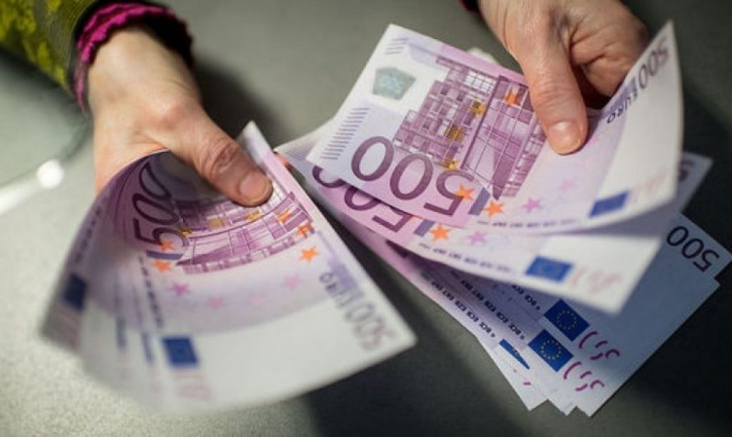 Η ΕΚΤ ζητάει την απόσυρση των χαρτονομισμάτων των 500 ευρώ