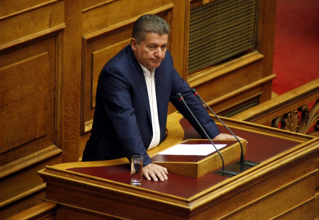 Νταβρής: Θα απέχω από την ψήφο εμπιστοσύνης αλλά για τον Πρόεδρο…