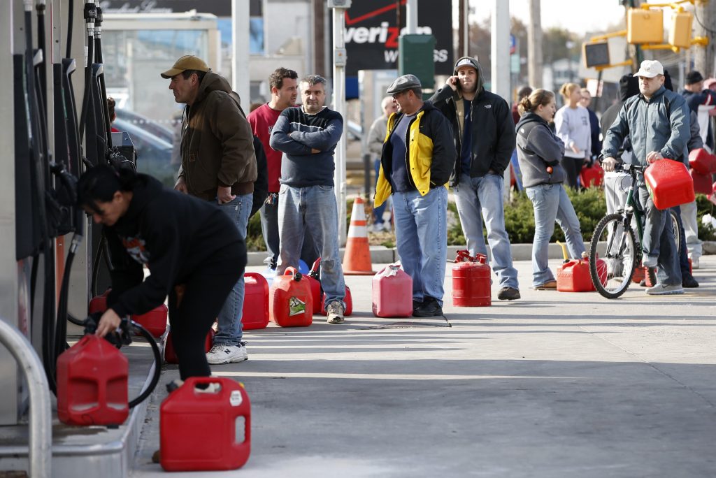 Ξεχειλίζει η οργή 4 μέρες μετά τη Σάντι και 4 πριν τις εκλογές