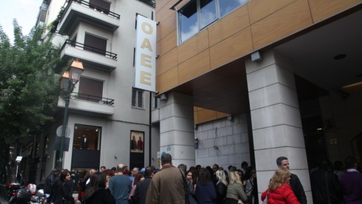 Ψηφίζονται την Μ. Τρίτη οι ευνοϊκές ρυθμίσεις για τους οφειλέτες του ΟΑΕΕ – Τι θα ισχύσει