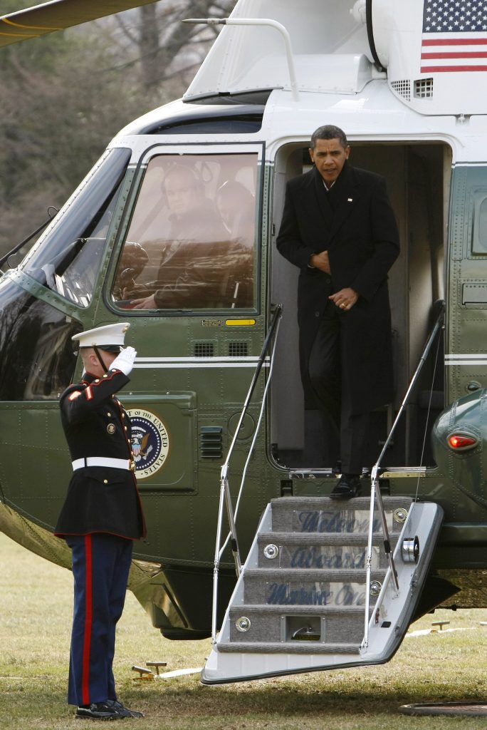 Ο αμερικανός πρόεδρος επιστρέφει από τις χριστουγεννιάτικες διακοπές στην Χαβάη. ΦΩΤΟ REUTERS