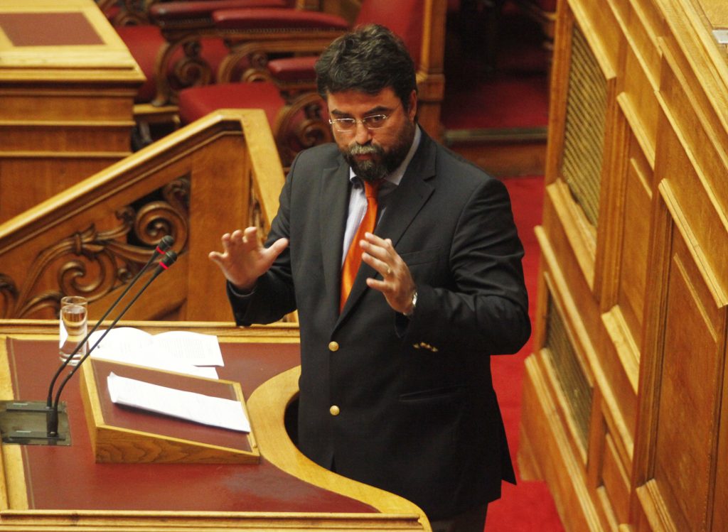 Θέλει κυβέρνηση εθνικής ενότητας ο Βασίλης Οικονόμου με τη ΔΗΜΑΡ