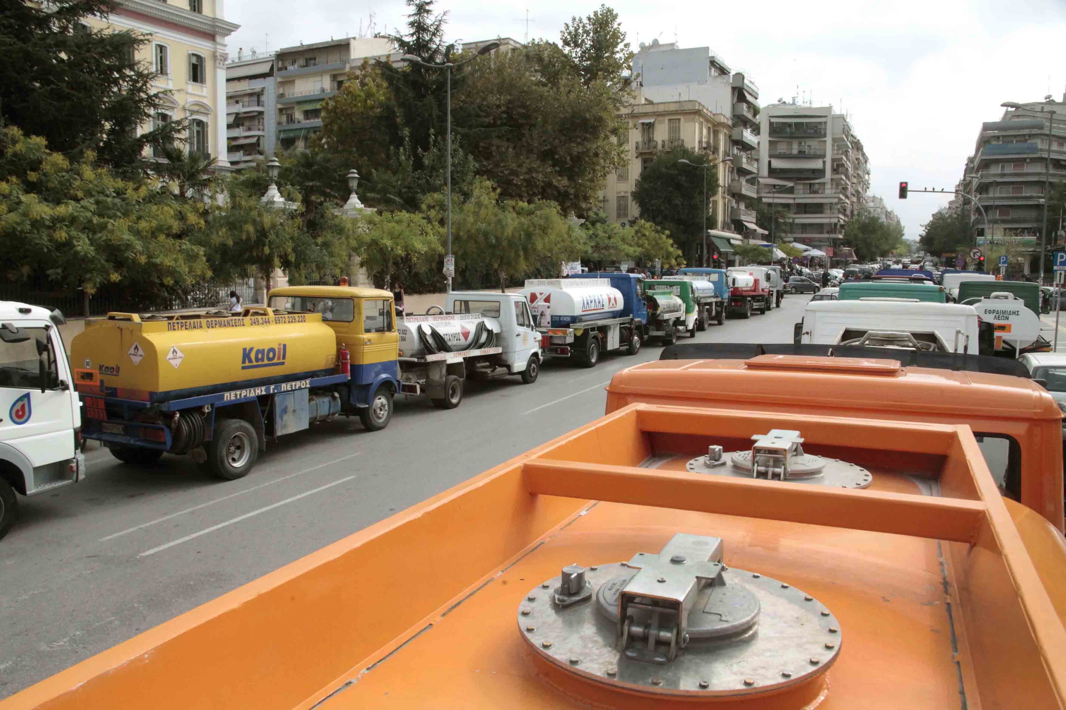 Βενζινοπώλες: Απλησίαστο και φέτος το πετρέλαιο για τους καταναλωτές!