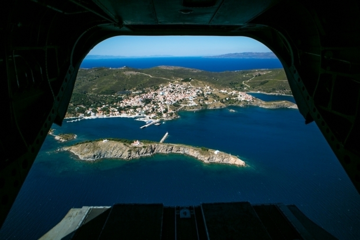 Συνεχίζονται οι τουρκικές προκλήσεις! Αεροσκάφος πέταξε πάνω από την Παναγιά των Οινουσών