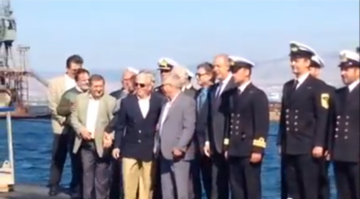 Η συγκινητική κίνηση Αβραμόπουλου προς το πλήρωμα του ΩΚΕΑΝΟΣ! ΒΙΝΤΕΟ