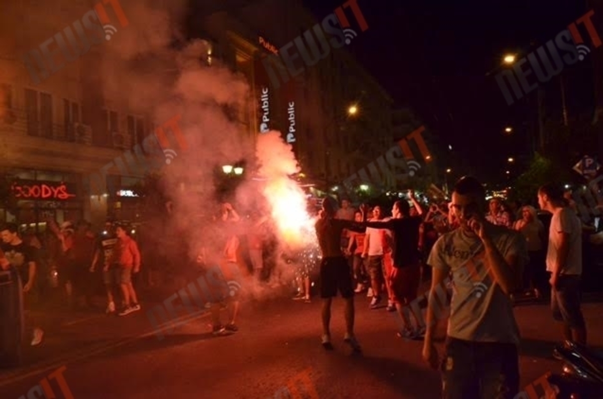 Χαμός στο Πασαλιμάνι για το πρωτάθλημα του Ολυμπιακού! (ΦΩΤΟ)