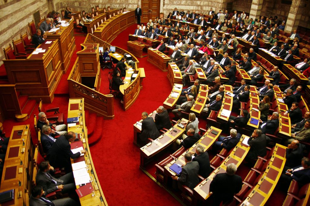 Ραγδαίες πολιτικές εξελίξεις! Πρόταση δυσπιστίας κατέθεσε ο ΣΥΡΙΖΑ – Στοίχημα για την κυβέρνηση οι 155 ψήφοι