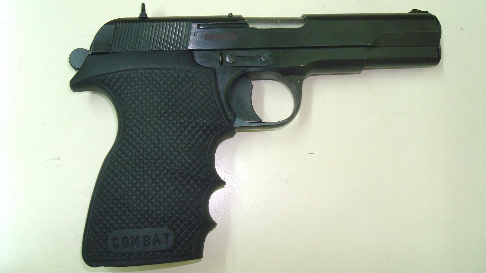 Πήγε οπλισμένος στον Προαστικό!