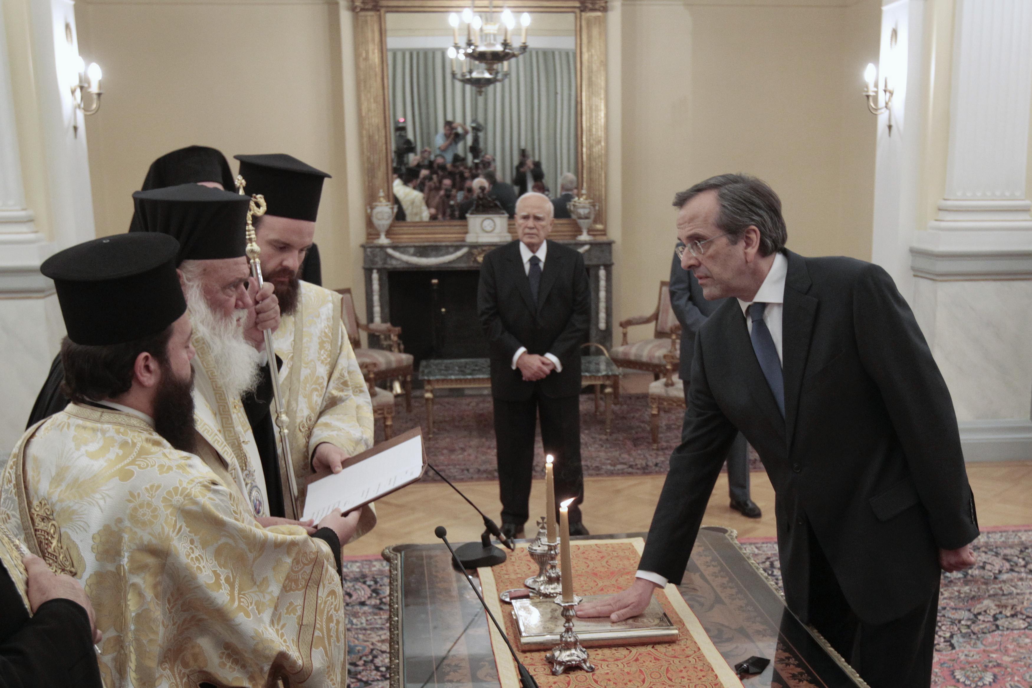 Καρέ-καρέ η τελετή ορκωμοσίας του Α. Σαμαρά  – ΦΩΤΟΡΕΠΟΡΤΑΖ