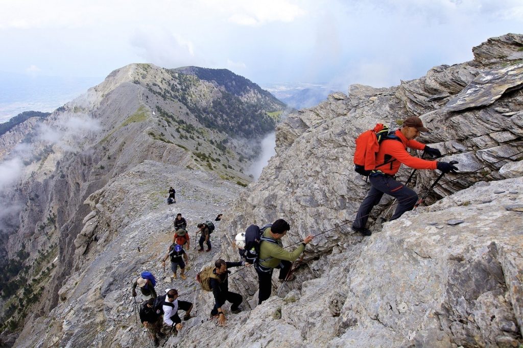 Όταν η δουλειά γραφείου μοιάζει πιο δύσκολη από την ανάβαση στην κορυφή του Ολύμπου!