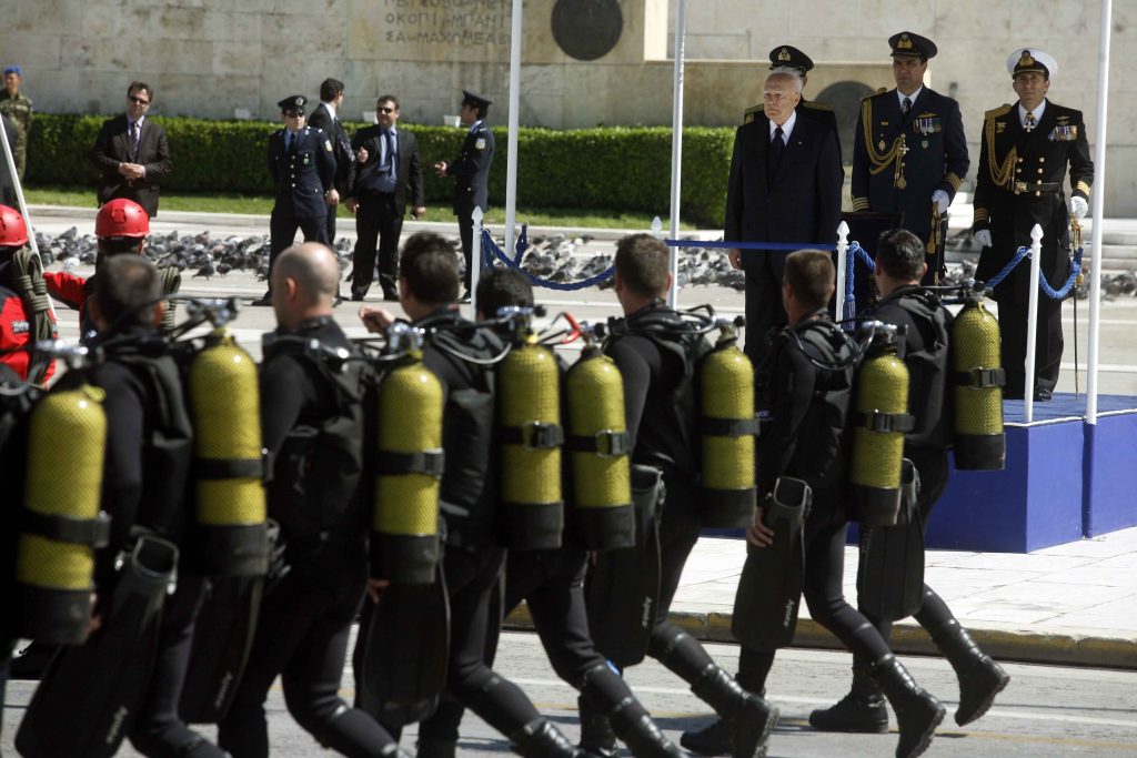 «Ελληνας γεννιέσαι, δεν γίνεσαι ποτέ, το αίμα σου θα χύσουμε, γουρούνι Αλβανέ»