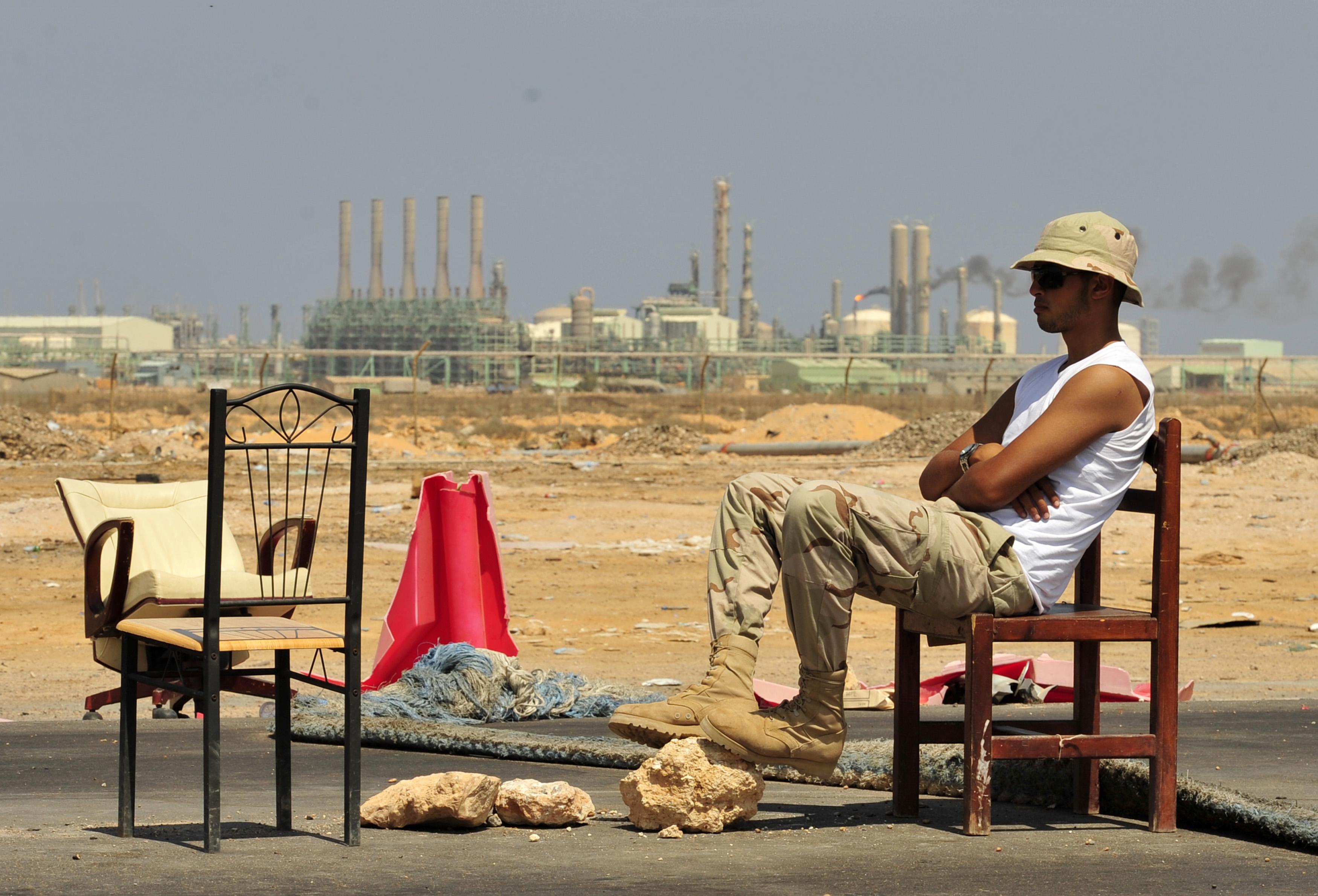 Στον έλεγχο των ανταρτών τα πετρέλαια της Λιβύης