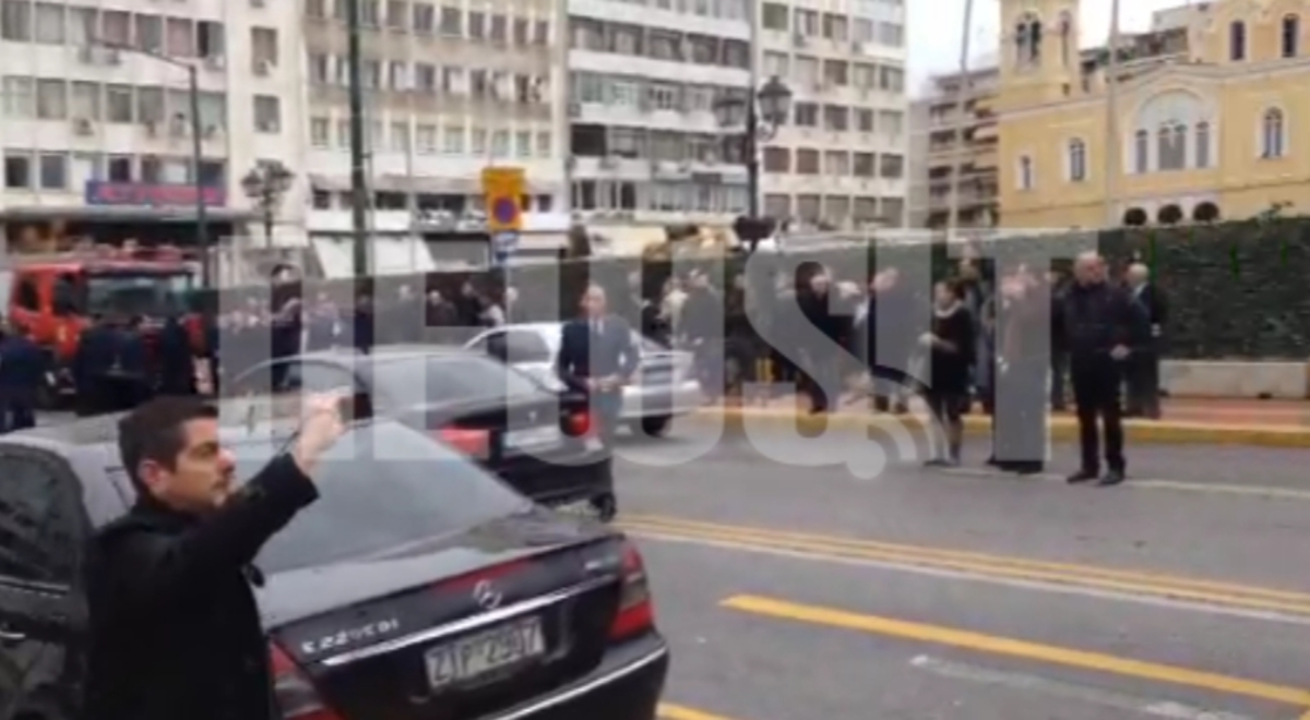 Αποδοκιμασίες στον υπουργό Παιδείας