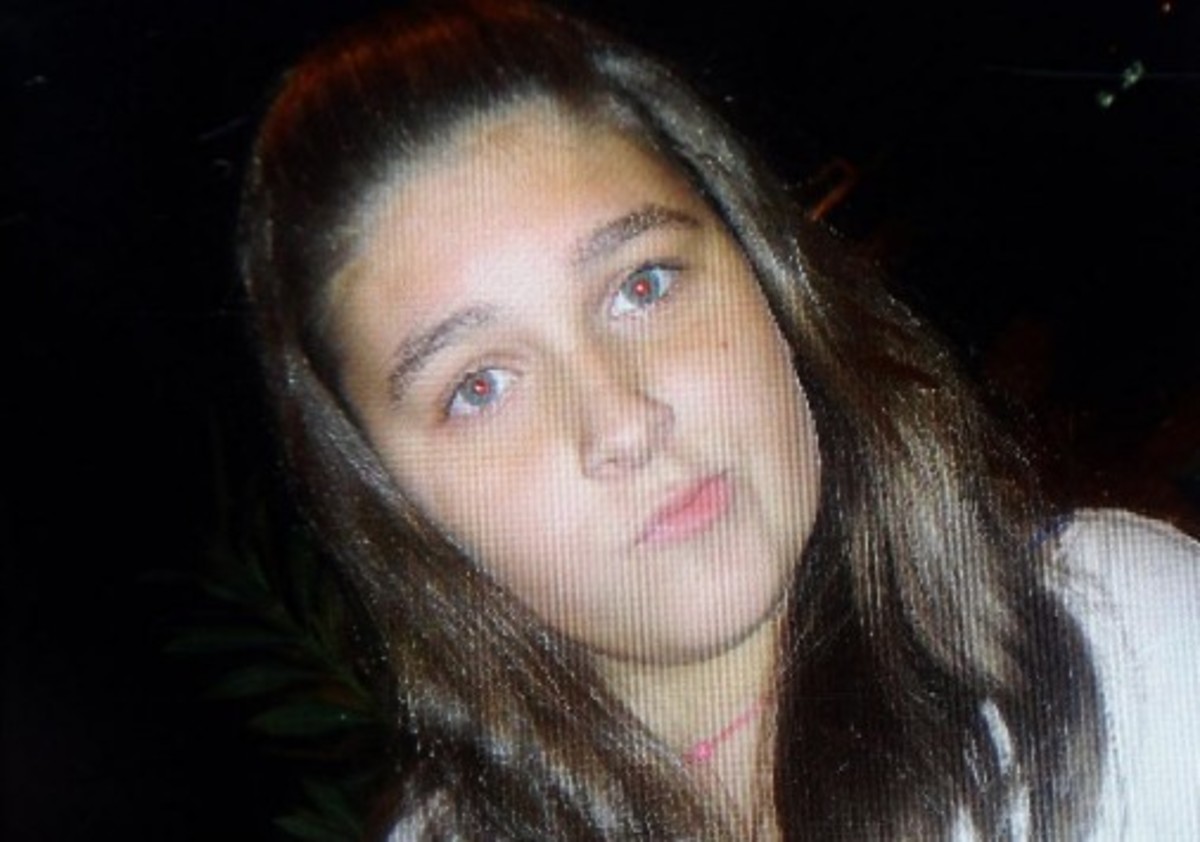 Θεσσαλονίκη: Το τελευταίο αντίο στην 13χρονη Σάρα – Η κηδεία της μαθήτριας που συγκλόνισε τη χώρα!