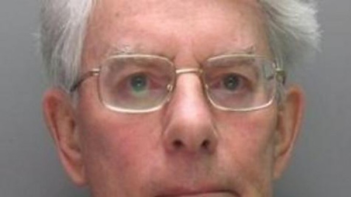 Προσοχή! Επικίνδυνος παιδεραστής πιθανόν να βρίσκεται στην Κύπρο!