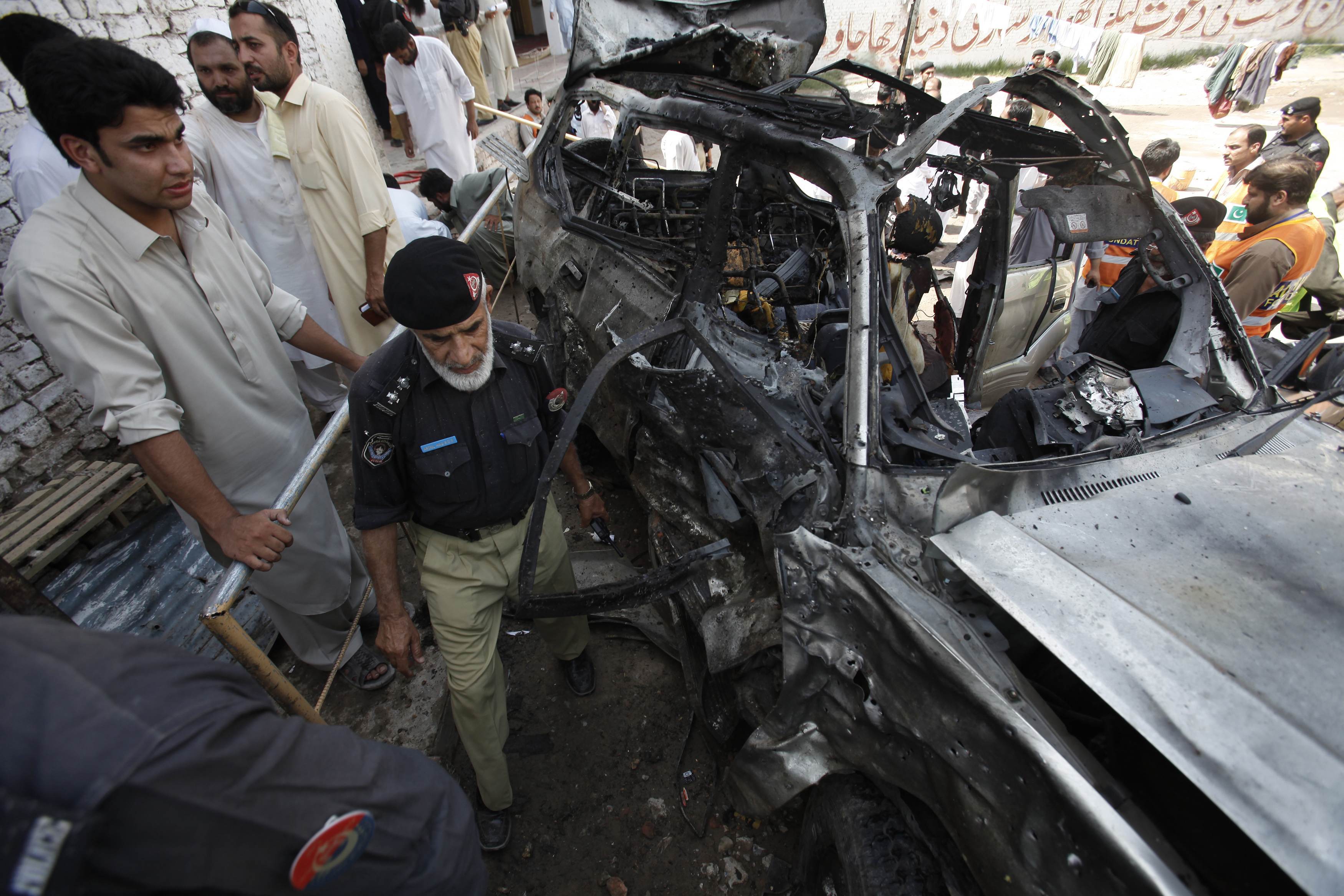 Καμικάζι ανατινάχτηκε σε πόλη του Πακιστάν – Τρεις νεκροί